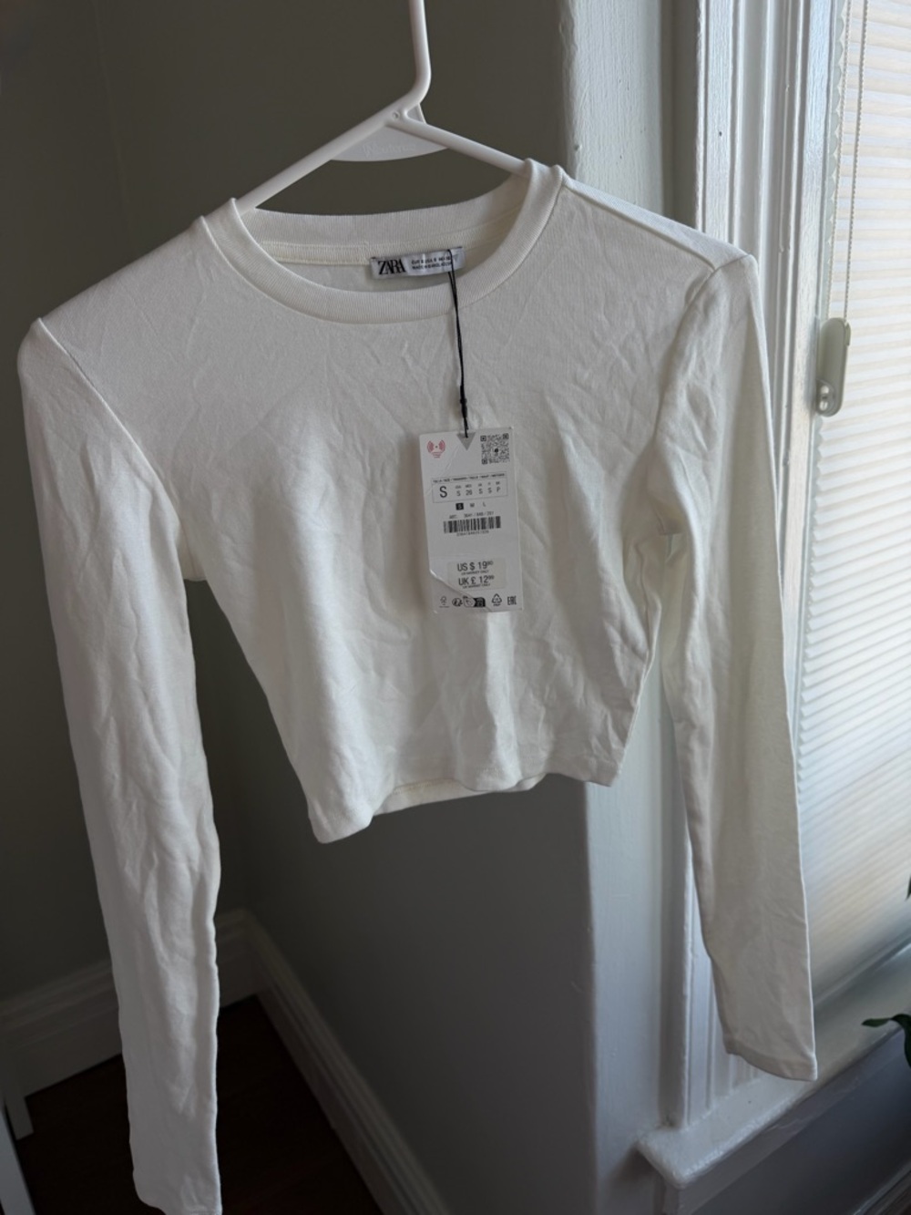 Zara White Long-Sleeve Cropped Crew Neck Top - Picture 2 of 2